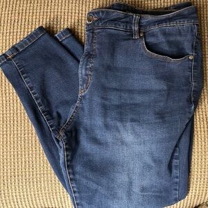 Tahari Dark Blue Skinny Jeans